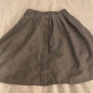Lovely grey skirt with pockets